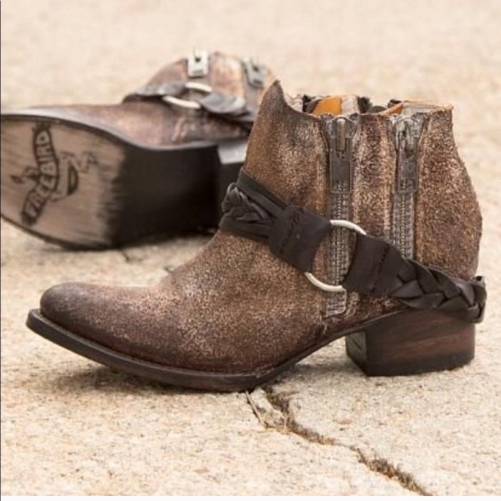 🦅RARE Freebird boots🦅
